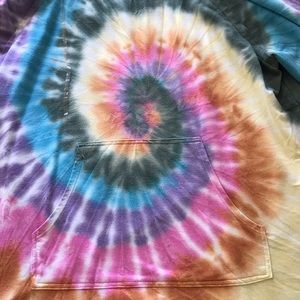 Tie dye long sleeve shirt. XXL.